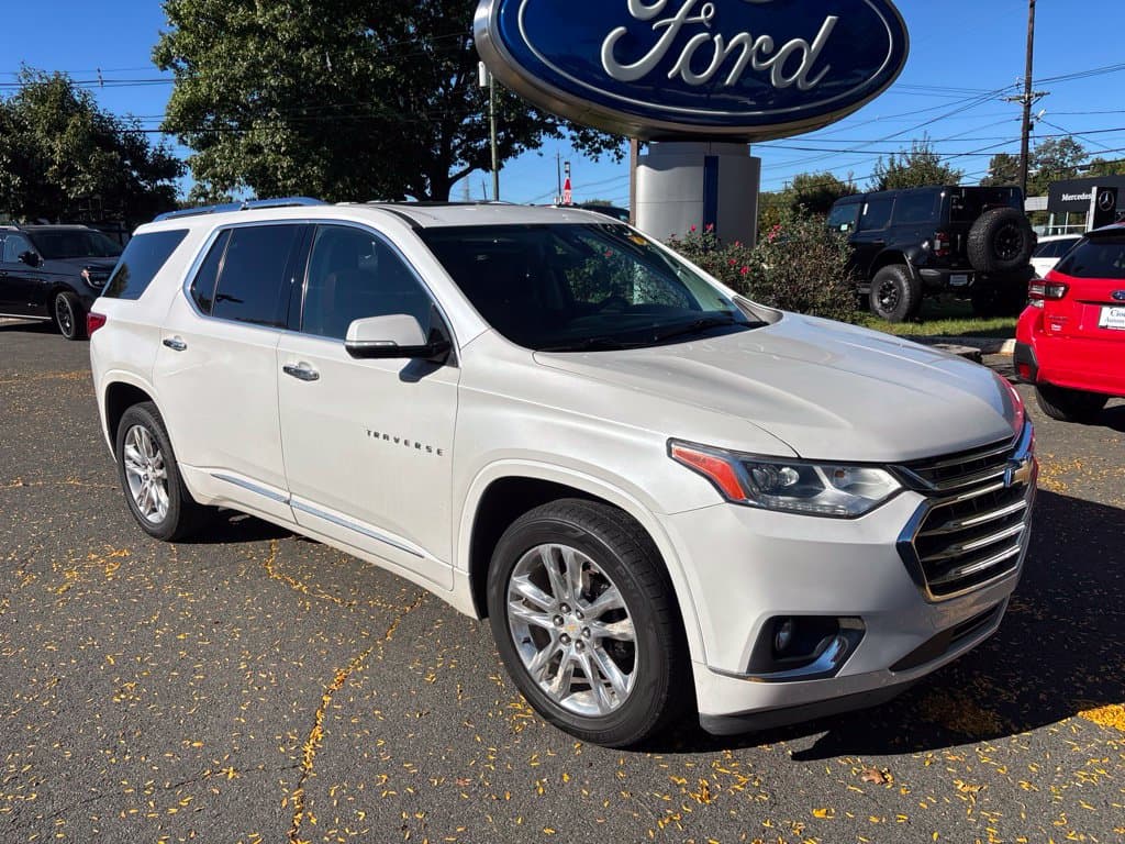 2018 Chevrolet Traverse High Country — photo 1 of 16