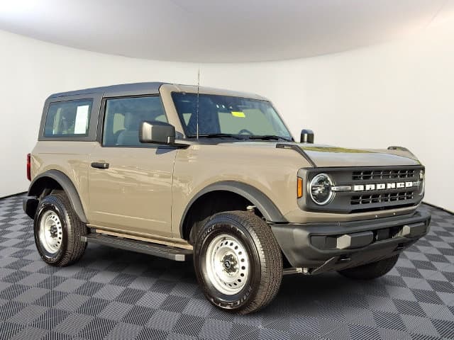 2025 Ford Bronco Base — photo 1 of 30
