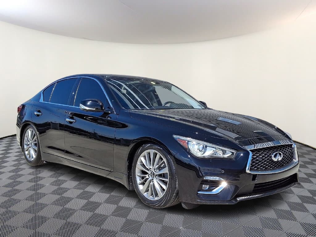 2023 INFINITI Q50 LUXE — photo 1 of 30