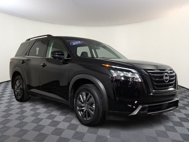 2024 Nissan Pathfinder SV — photo 1 of 32