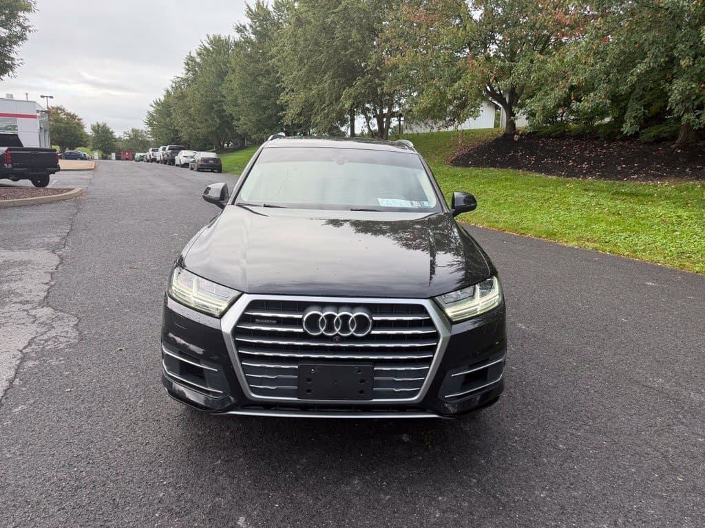2019 Audi Q7 Base — photo 1 of 8