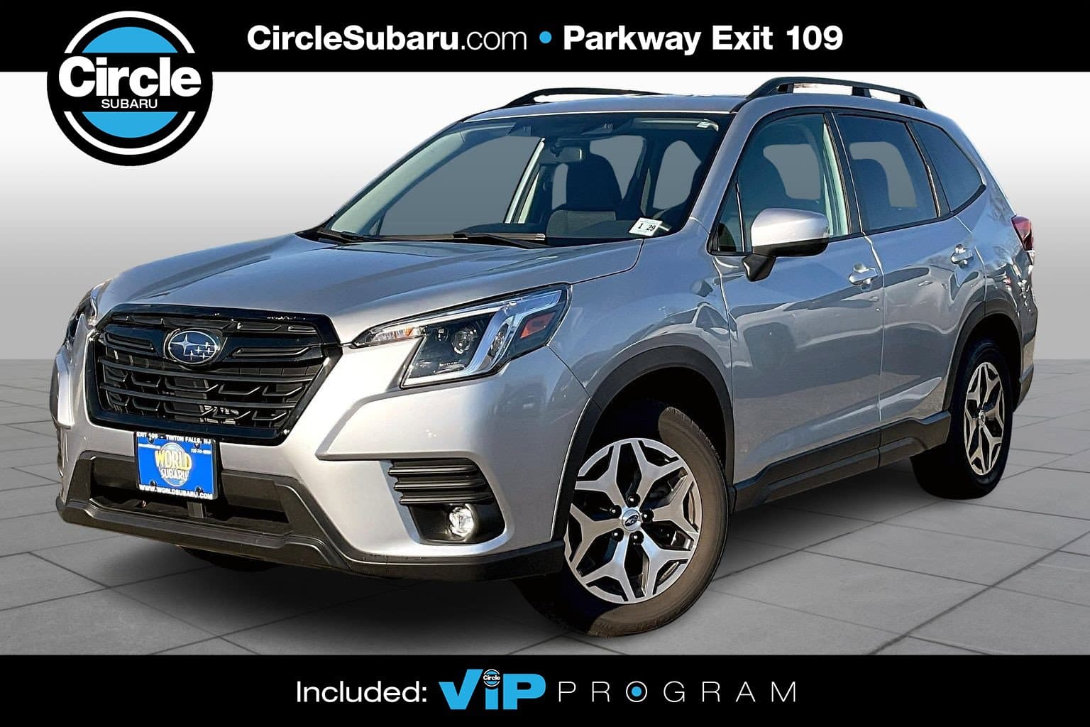 2024 Subaru Forester Premium — photo 1 of 33