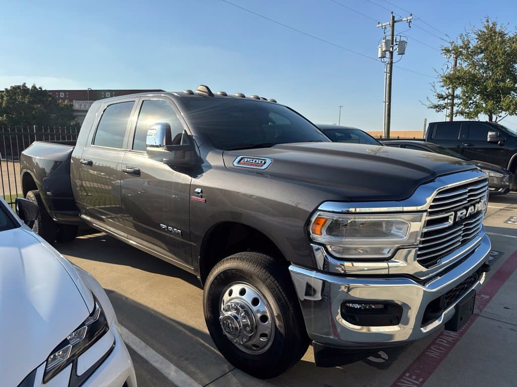 2024 RAM 3500 Laramie — photo 1 of 4