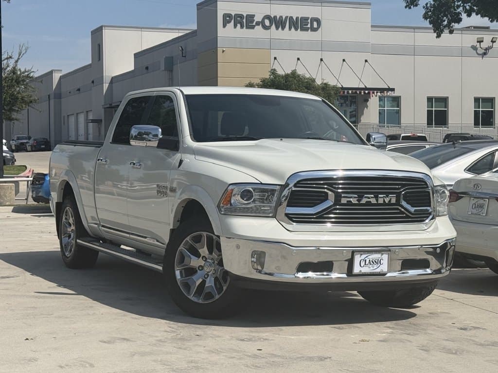 2017 RAM 1500 Base — photo 1 of 30