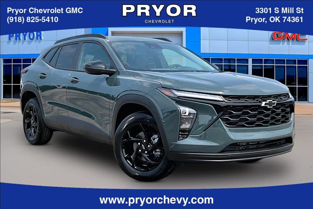 2026 Chevrolet Trax LT — photo 1 of 44