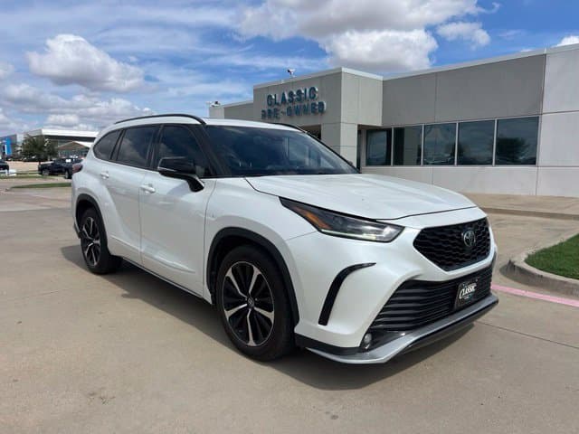 2021 Toyota Highlander XSE — photo 1 of 13