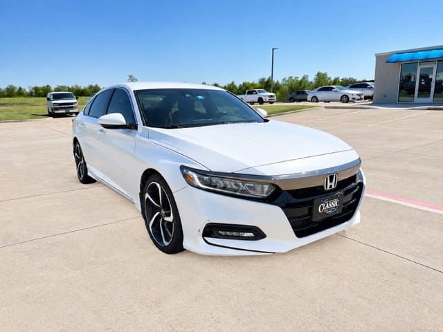 2018 Honda Accord Sedan Base — photo 1 of 16