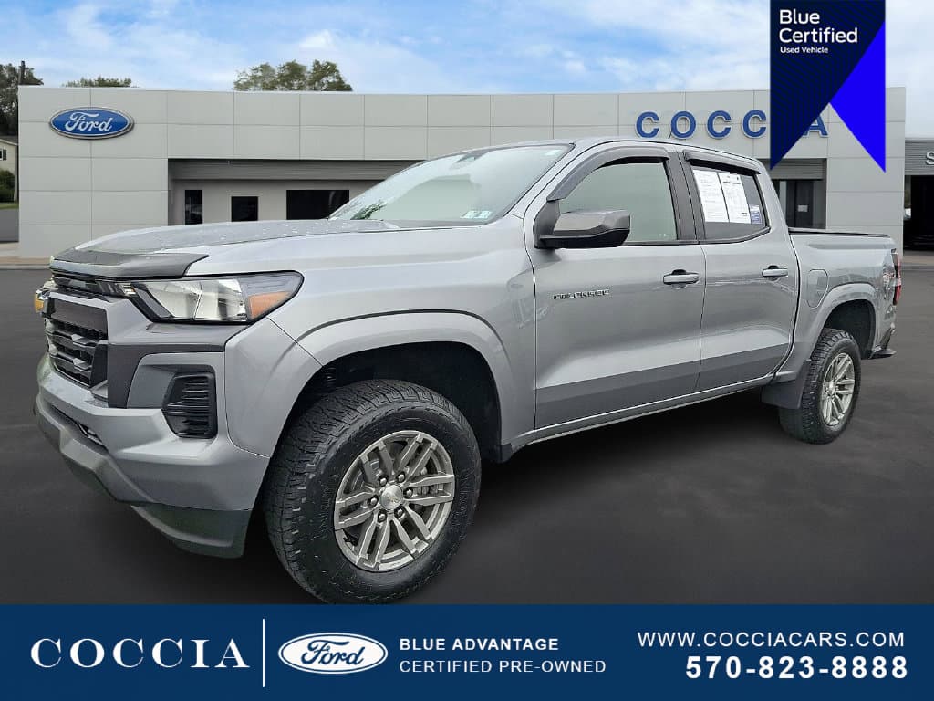 2023 Chevrolet Colorado 4WD LT — photo 1 of 30