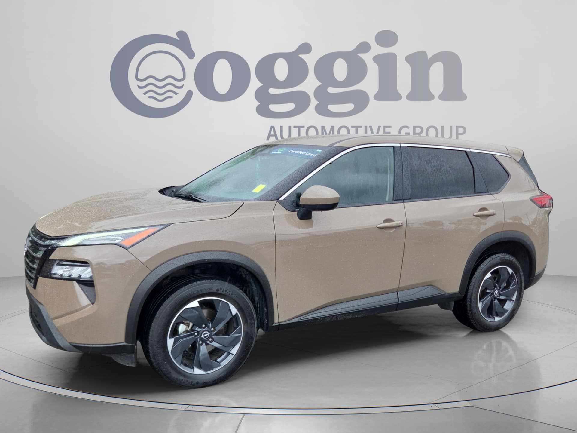 2025 Nissan Rogue SV — photo 1 of 30