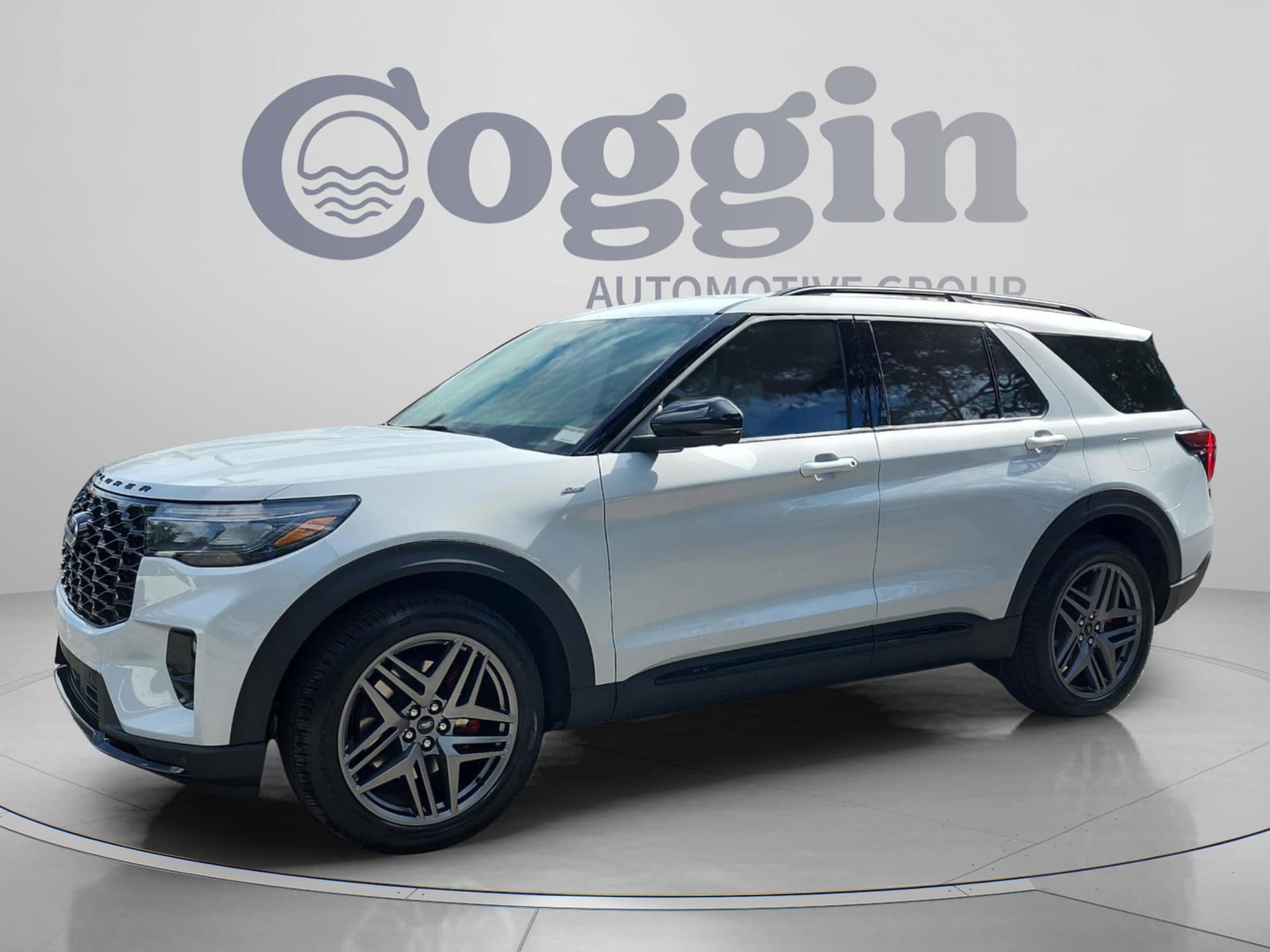 2026 Ford Explorer ST-Line — photo 1 of 63