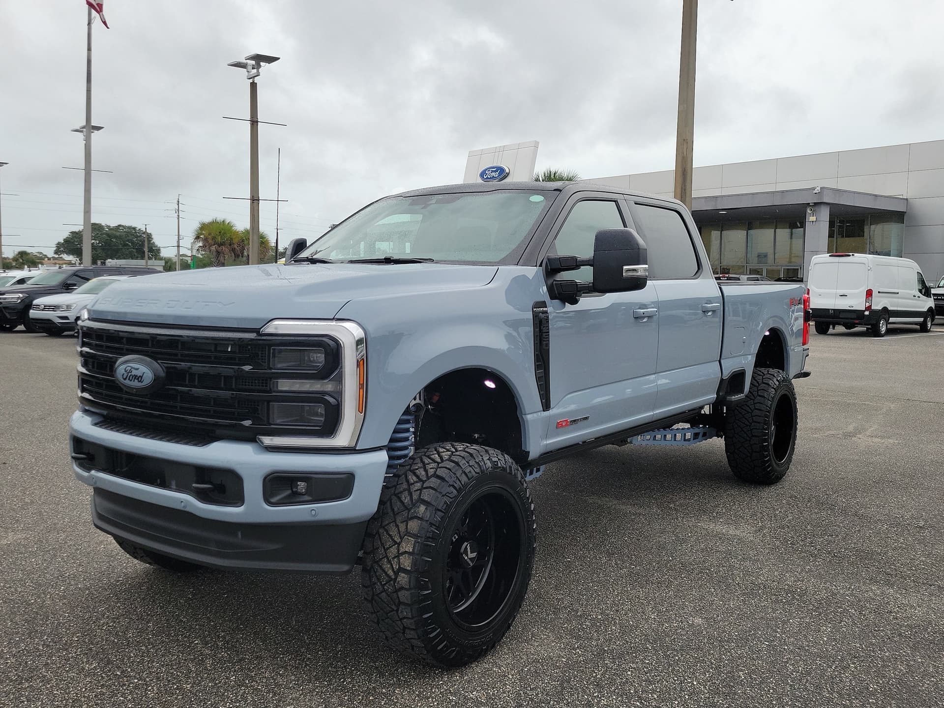 2026 Ford Super Duty F-250 SRW Platinum — photo 1 of 68