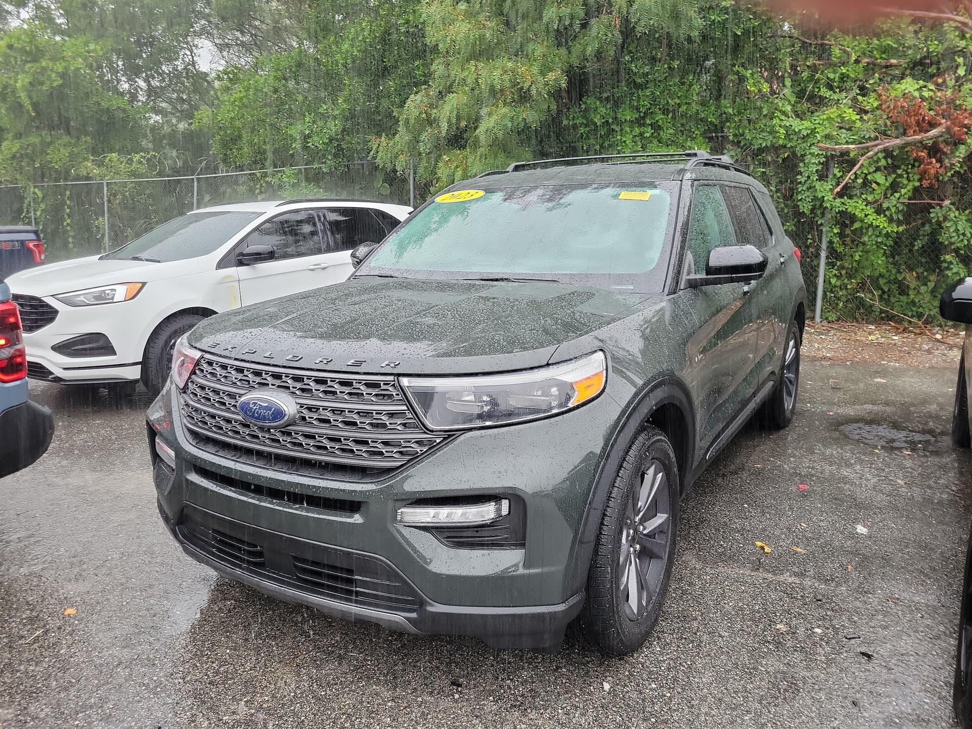2023 Ford Explorer XLT — photo 1 of 5