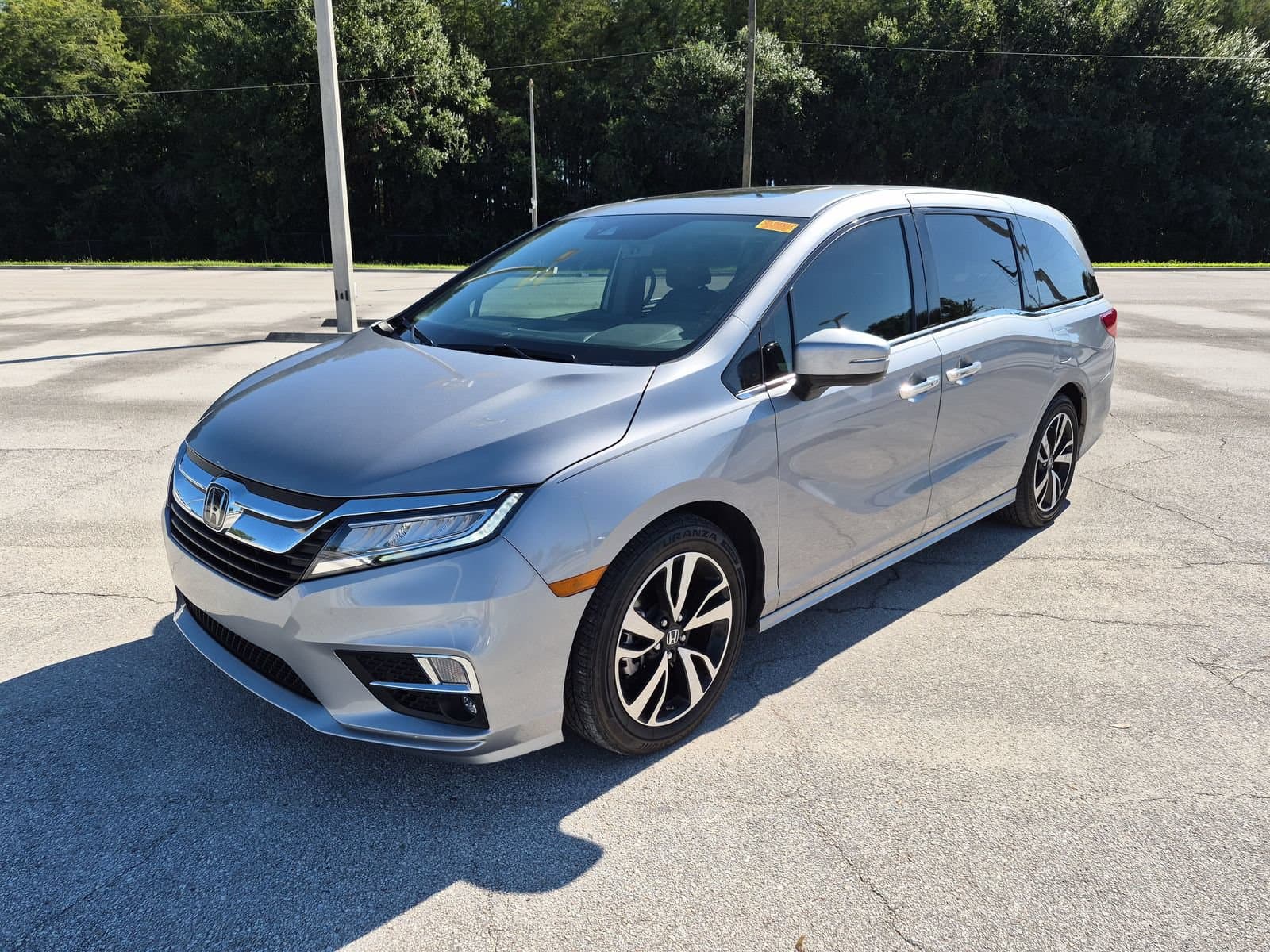 2018 Honda Odyssey Elite — photo 1 of 35