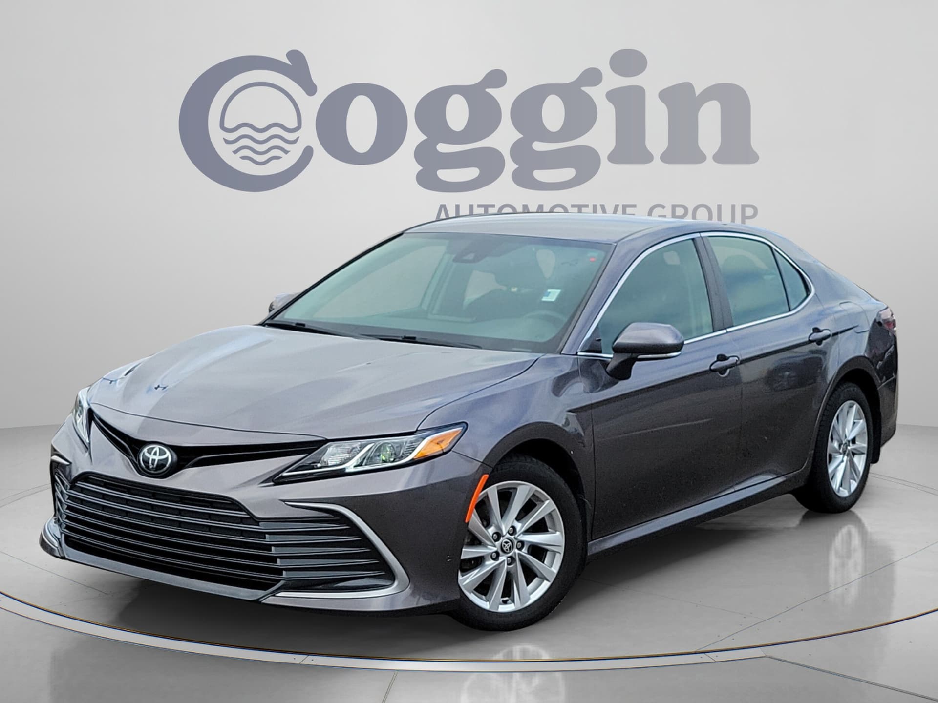 2023 Toyota Camry LE — photo 1 of 35