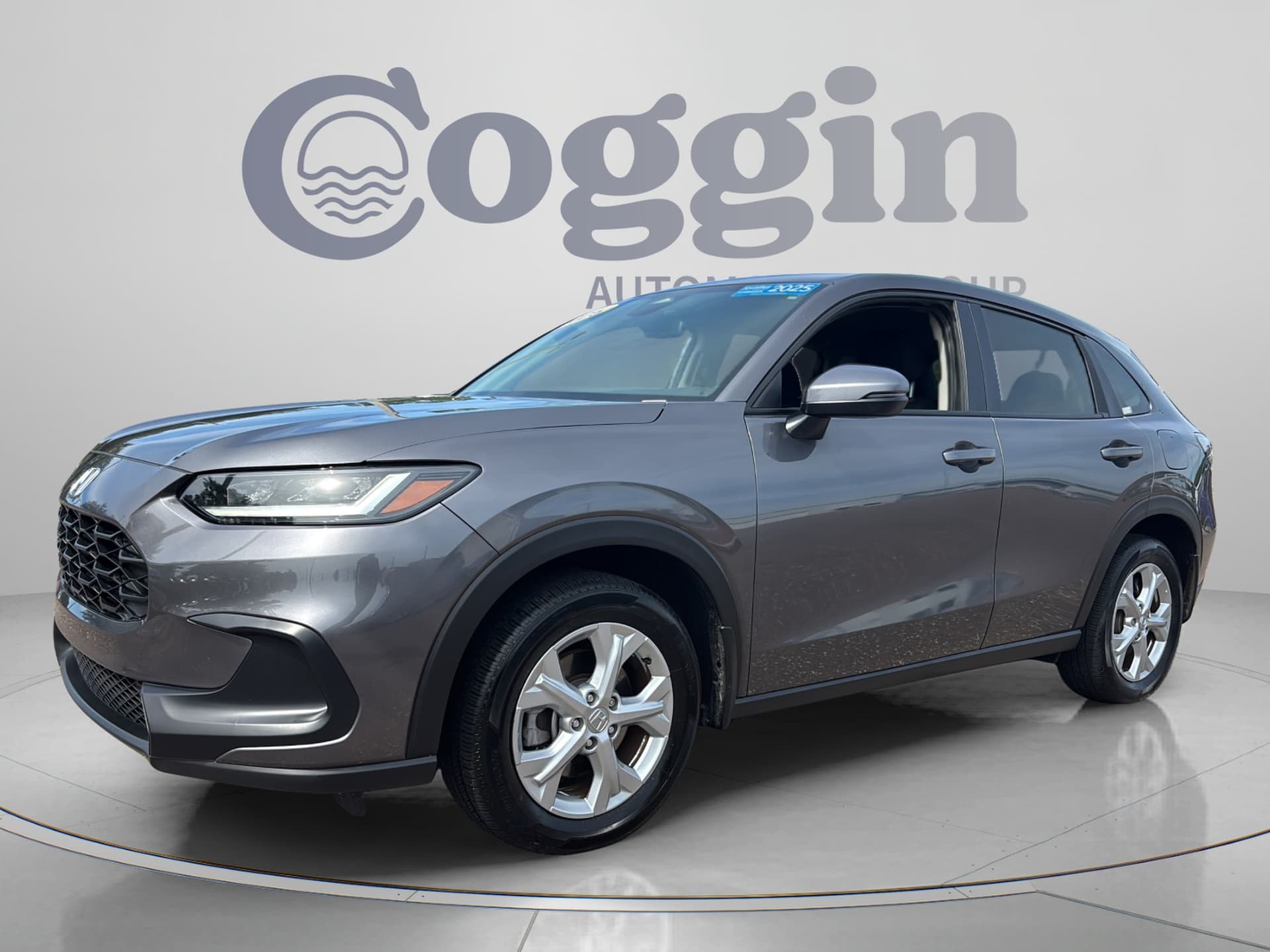 2025 Honda HR-V LX — photo 1 of 33