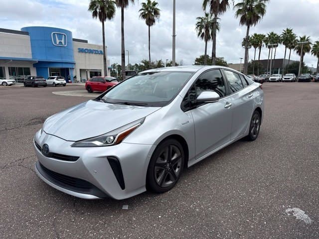 2020 Toyota Prius Limited — photo 1 of 2