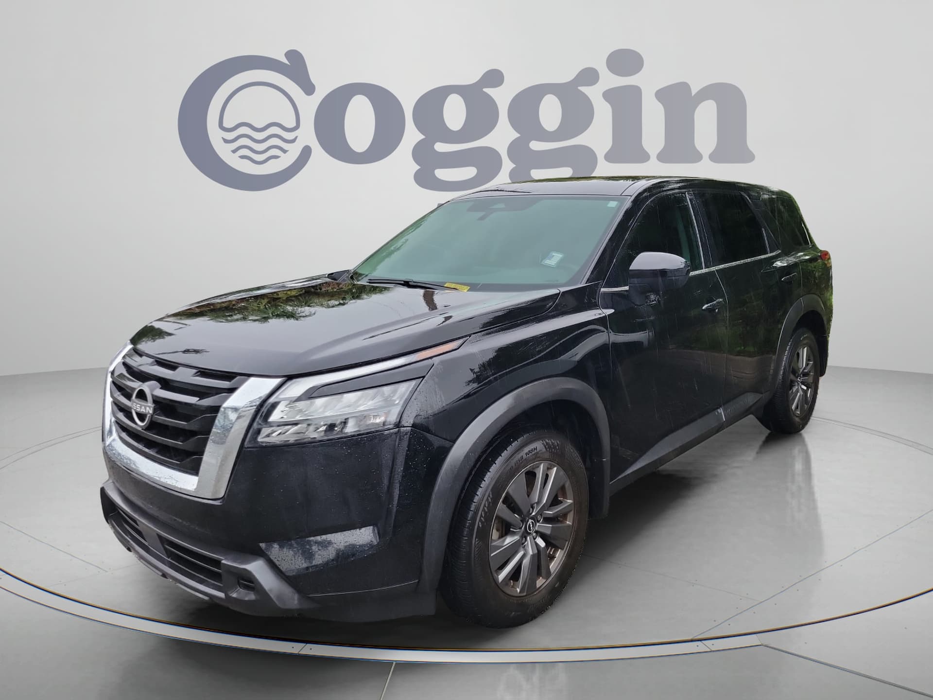 2024 Nissan Pathfinder S — photo 1 of 31