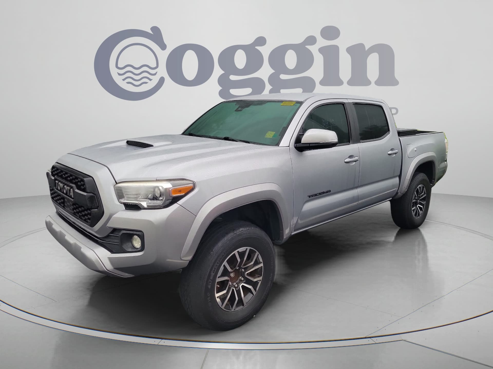 2020 Toyota Tacoma 2WD Base — photo 1 of 31