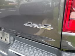 Extra Photo