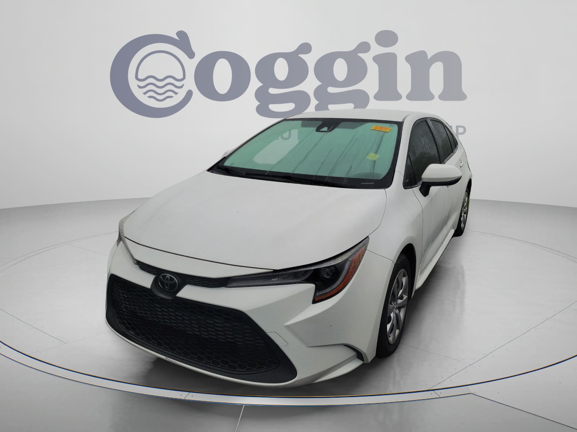 2020 Toyota Corolla LE — photo 1 of 31