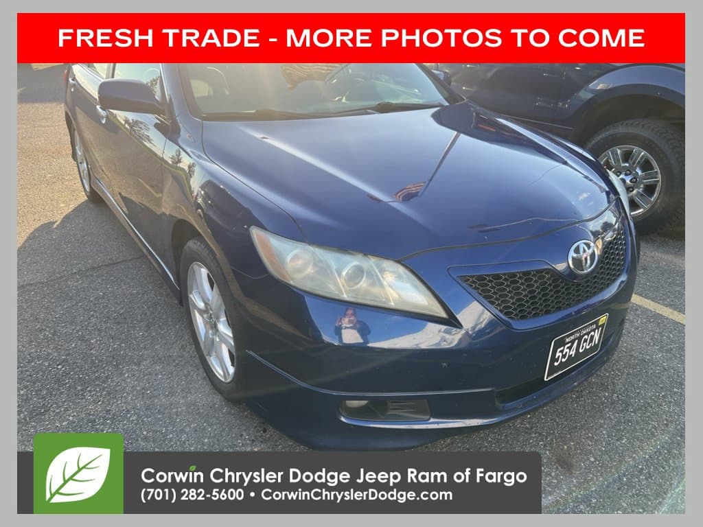 2009 Toyota Camry SE — photo 1 of 20