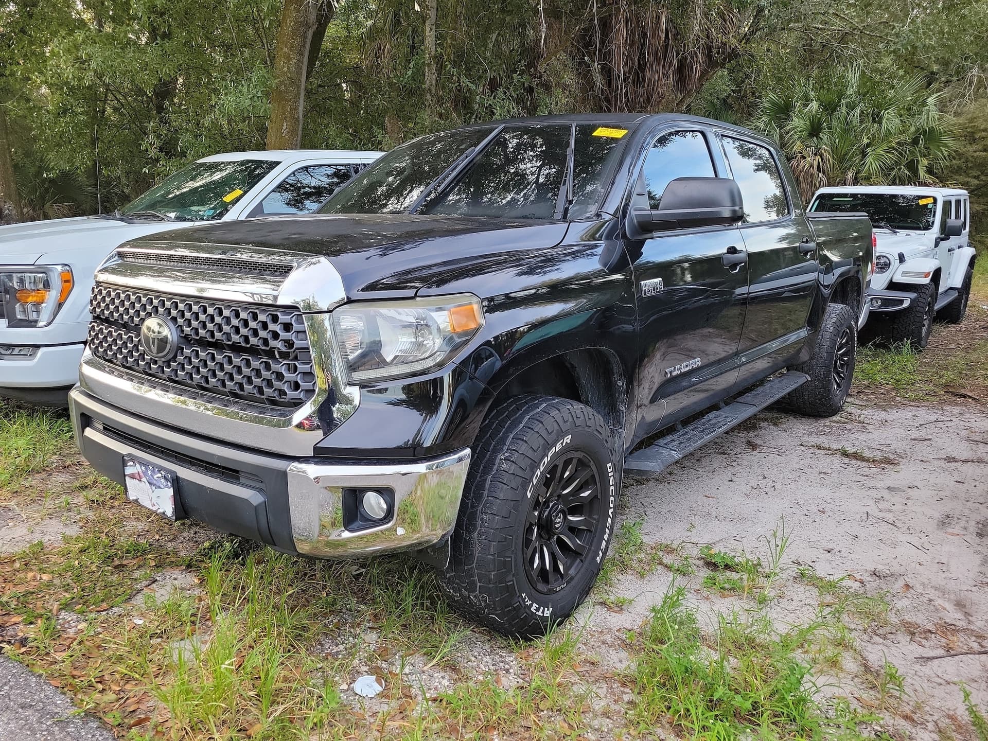 2020 Toyota Tundra 2WD Base — photo 1 of 32