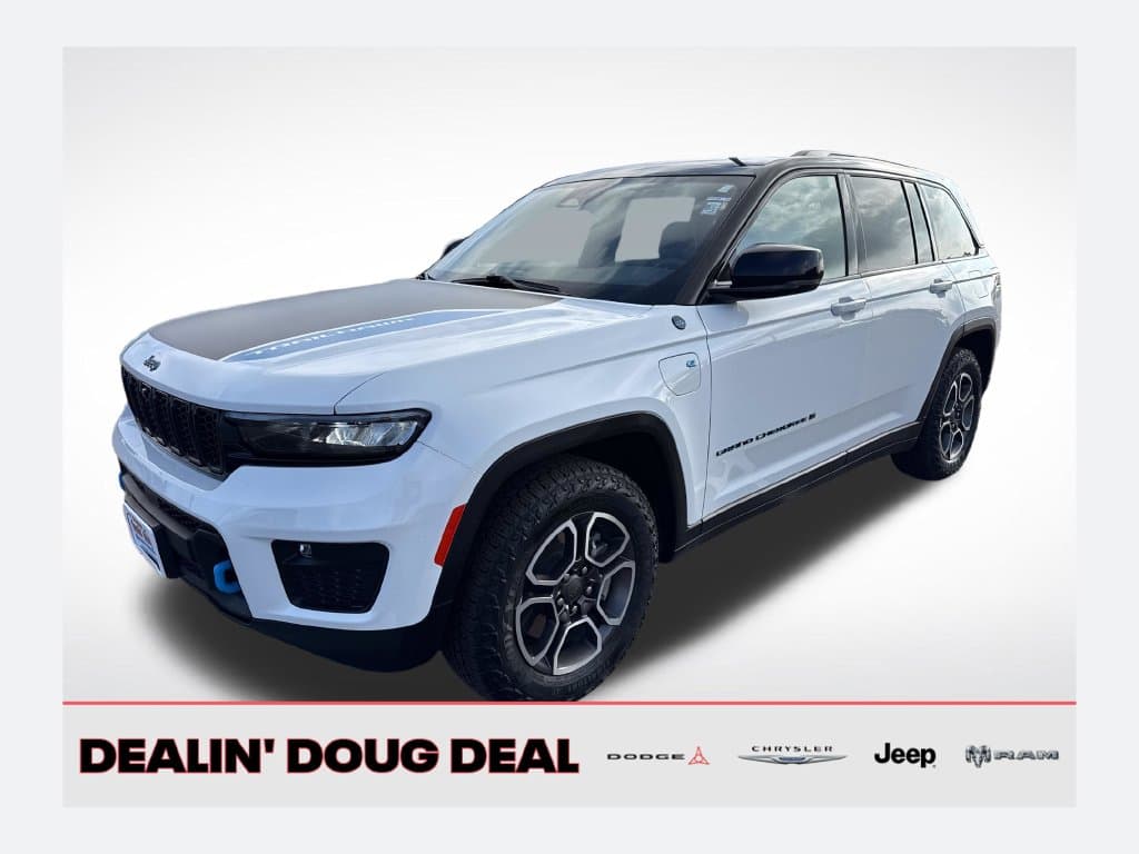 2023 Jeep Grand Cherokee Base — photo 1 of 30