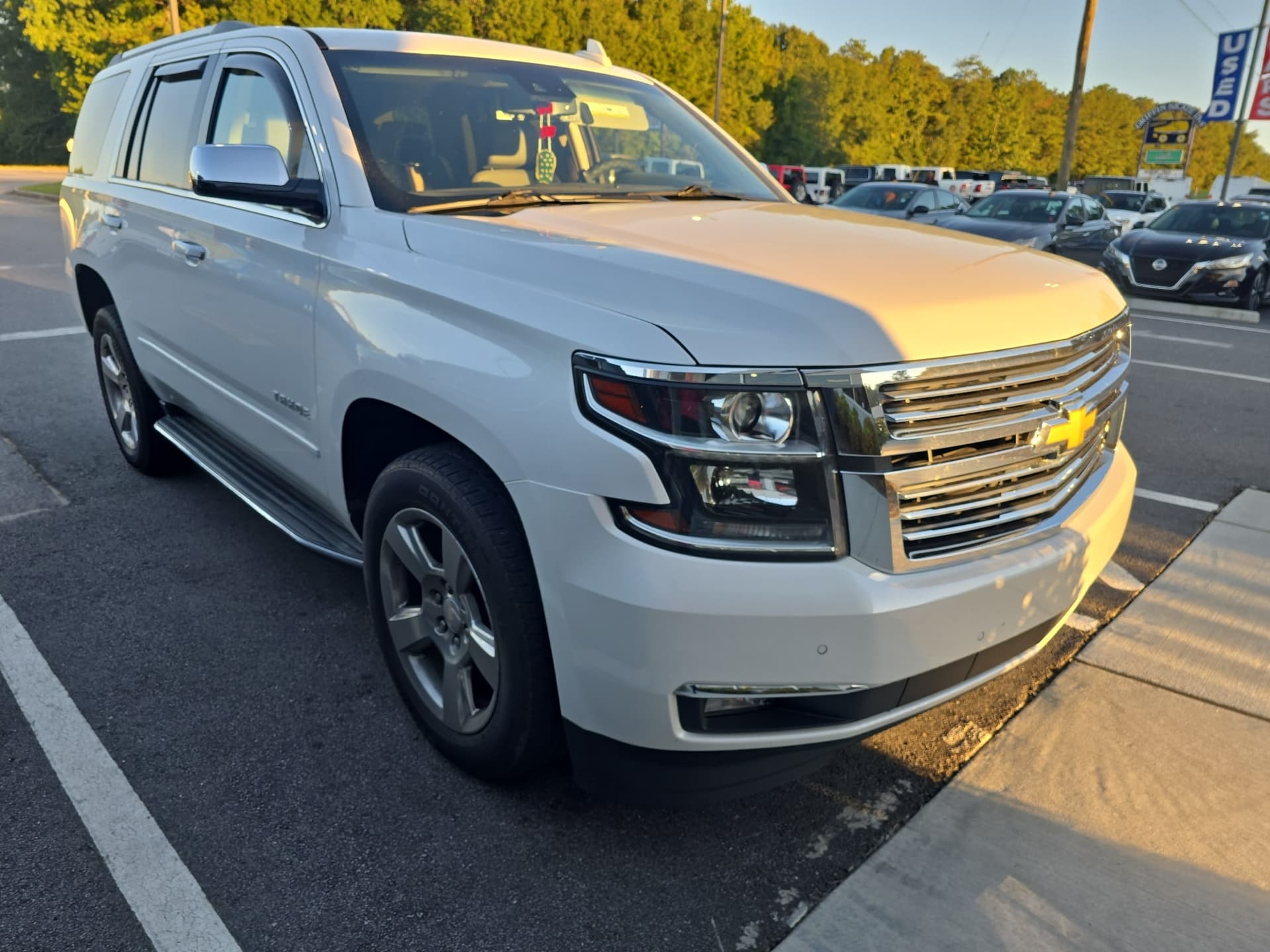 2019 Chevrolet Tahoe Premier — photo 1 of 3