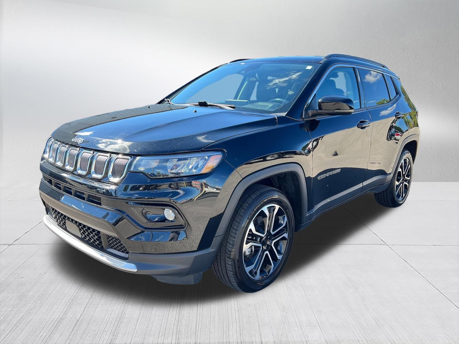 2022 Jeep Compass Limited — photo 1 of 30
