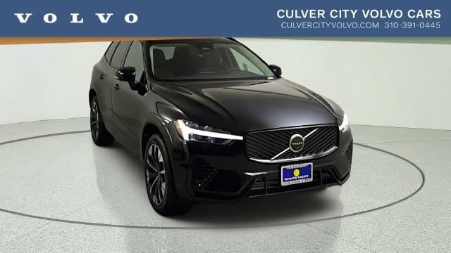 2026 Volvo XC60 Plug-In Hybrid Base — photo 1 of 41