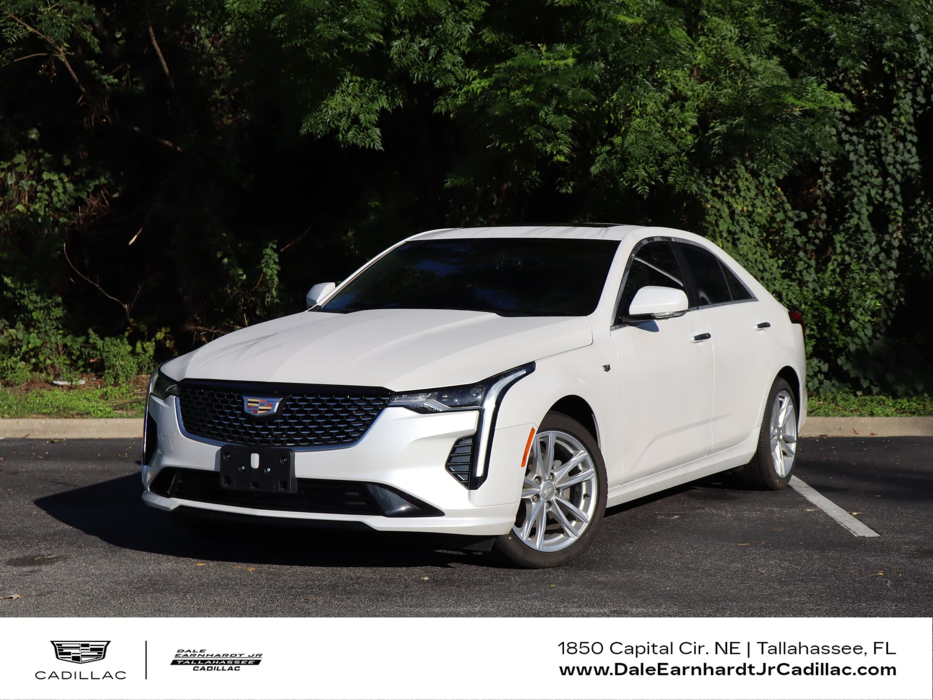 2024 Cadillac CT4 Luxury — photo 1 of 32
