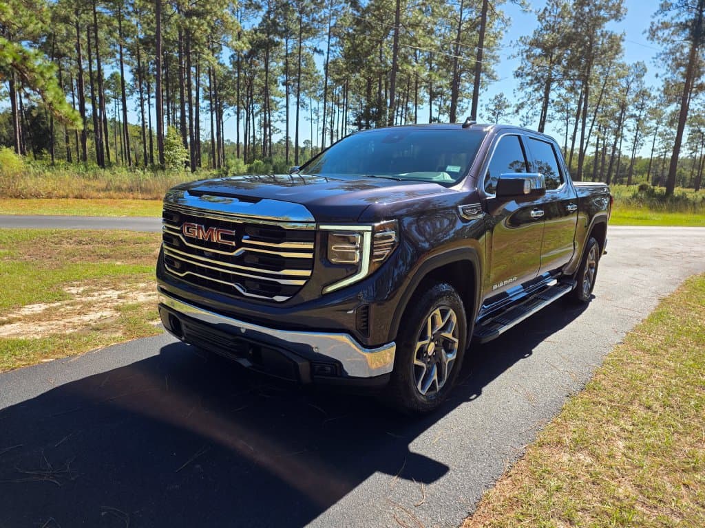 2026 GMC Sierra 1500 SLT — photo 1 of 37