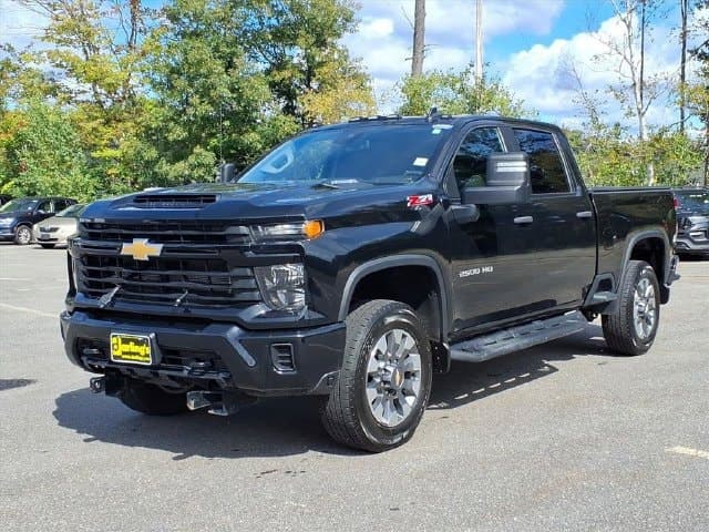 2024 Chevrolet Silverado 2500HD Custom — photo 1 of 25