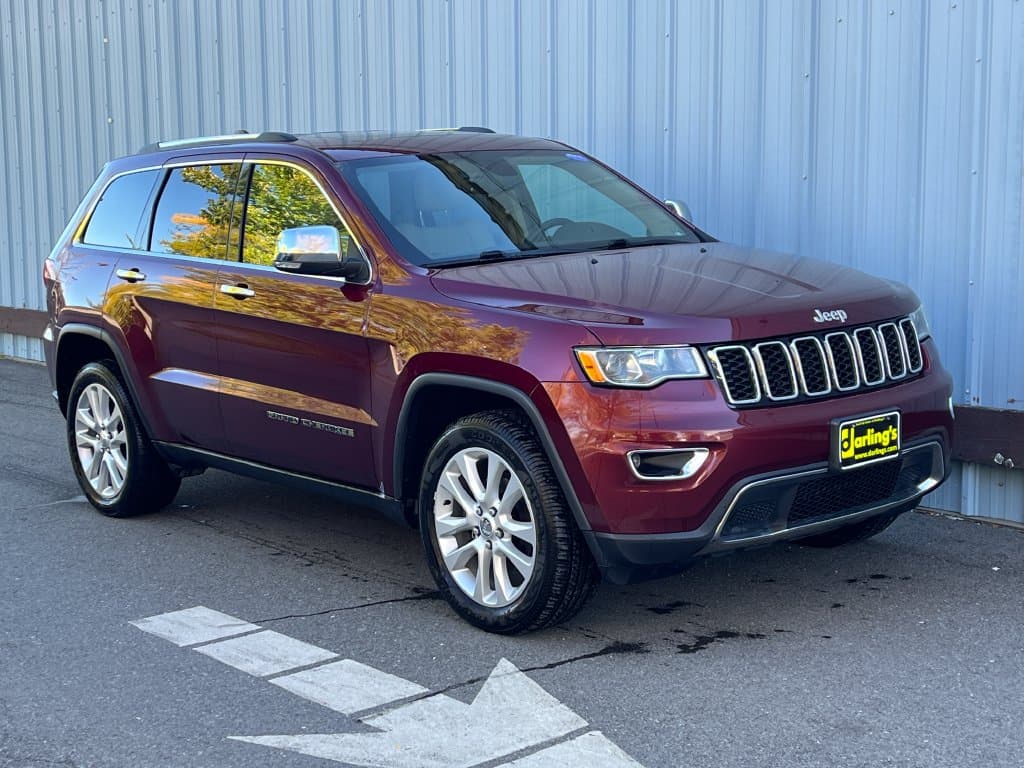2017 Jeep Grand Cherokee Base — photo 1 of 3