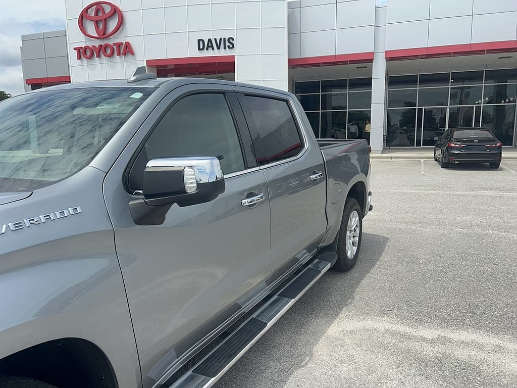 2023 Chevrolet Silverado 1500 LTZ — photo 1 of 5