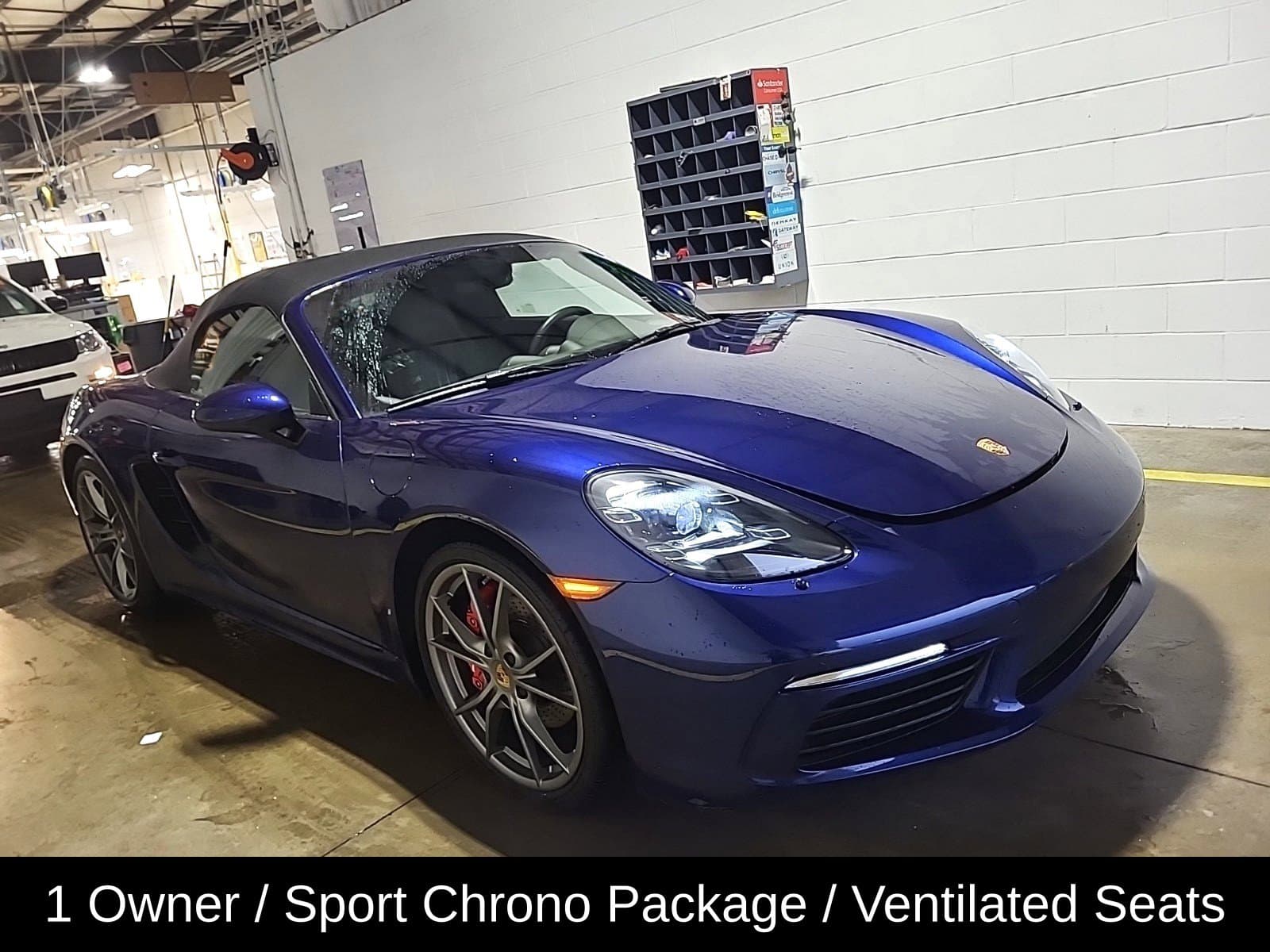 2021 Porsche 718 Boxster S — photo 1 of 12