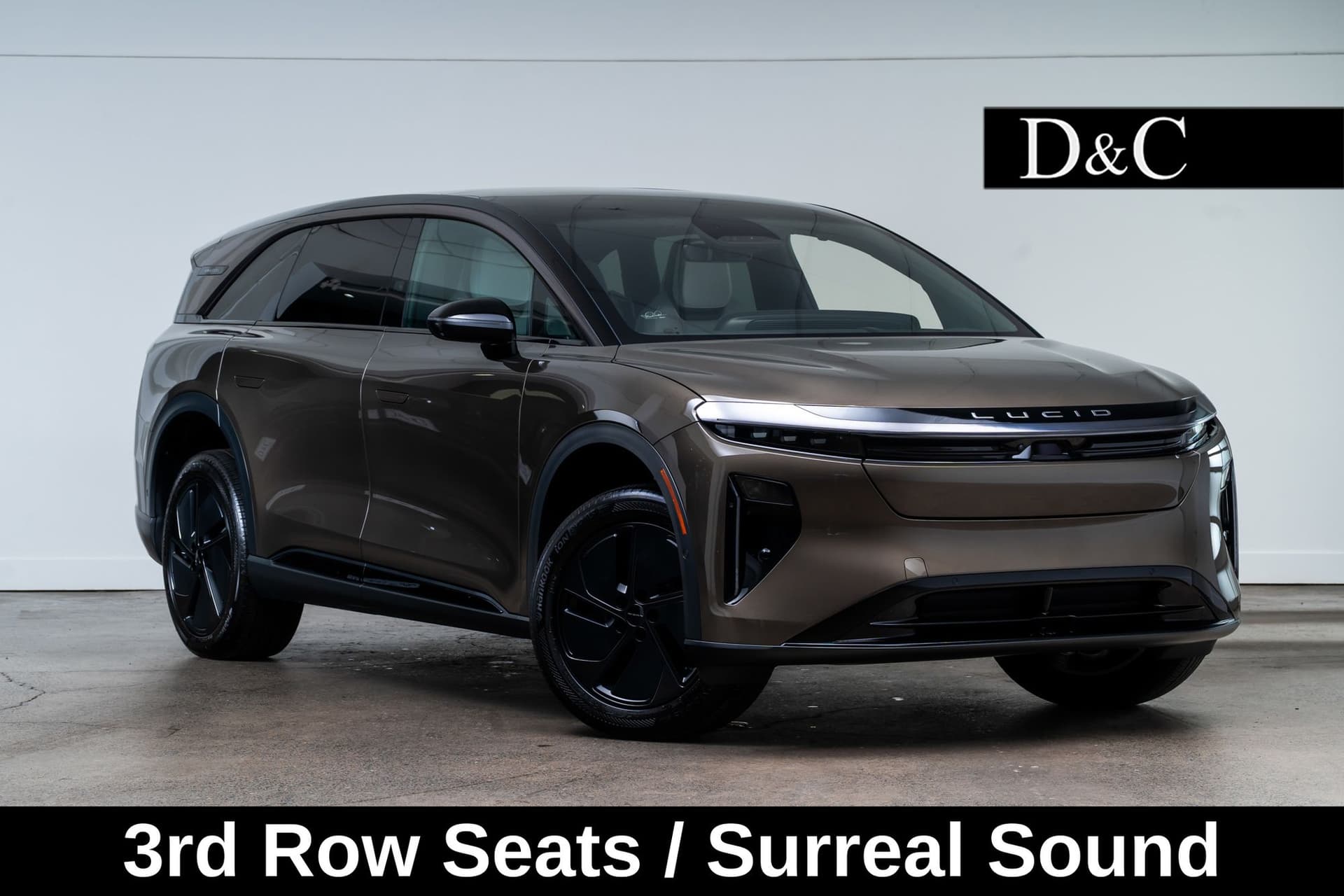 2026 Lucid Gravity Grand Touring — photo 1 of 27