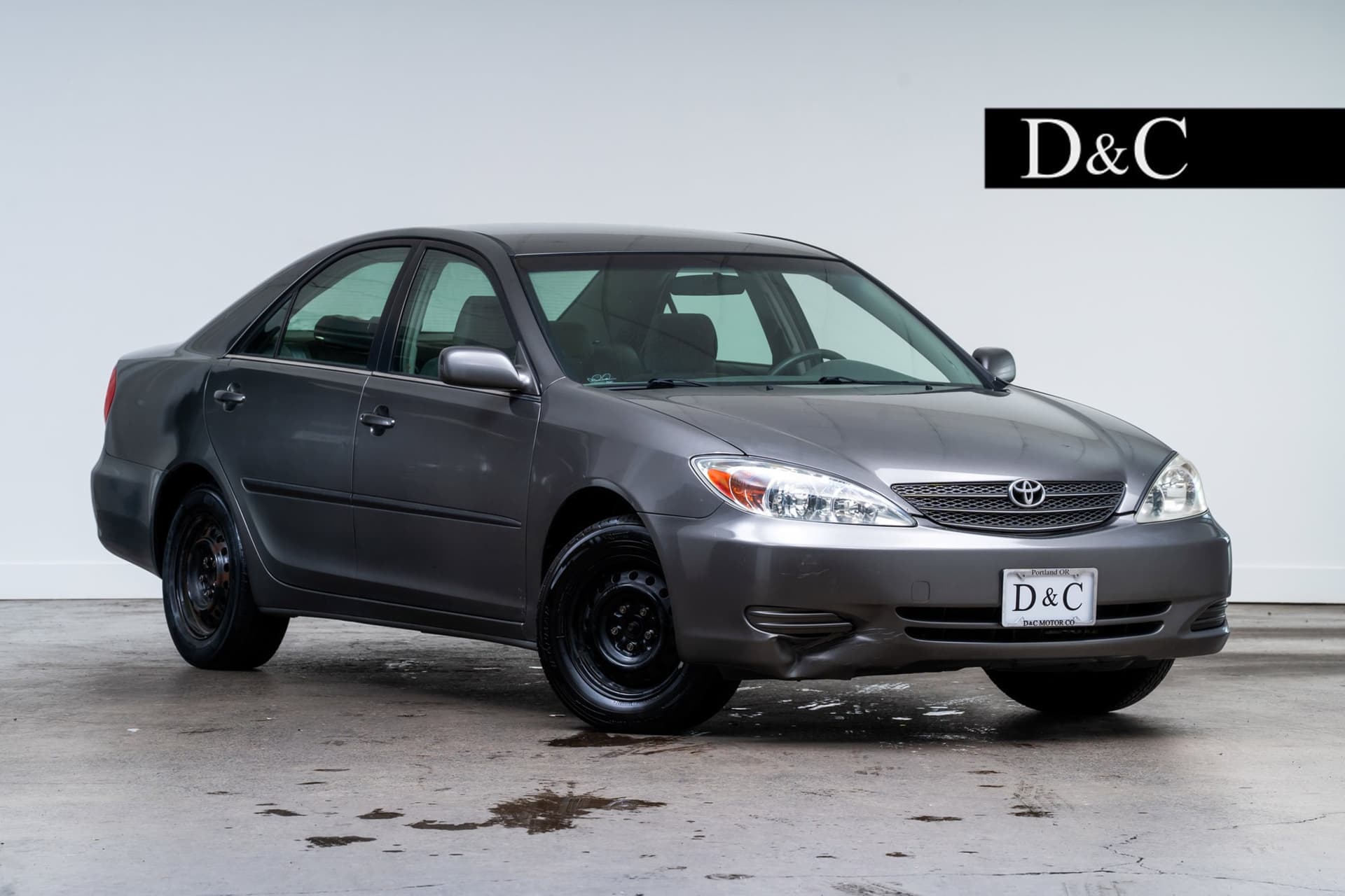 2002 Toyota Camry LE — photo 1 of 23