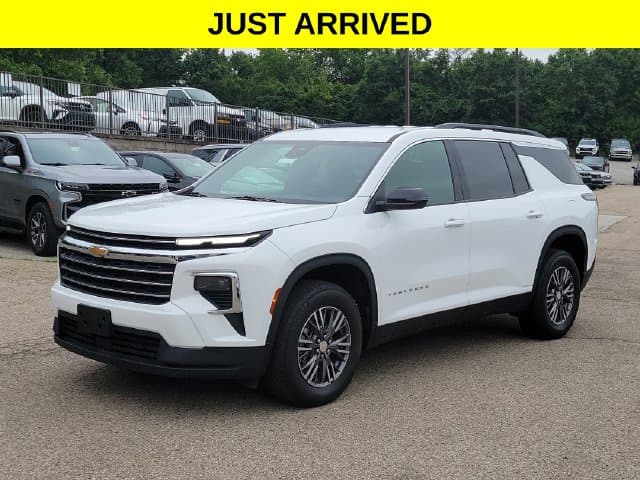 2026 Chevrolet Traverse AWD LT — photo 1 of 25