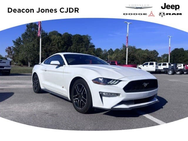 2022 Ford Mustang Base — photo 1 of 10