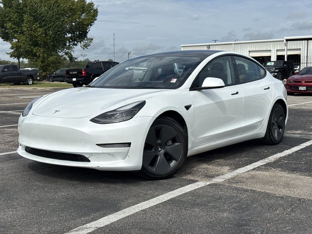 2023 Tesla Model 3 Base — photo 1 of 26