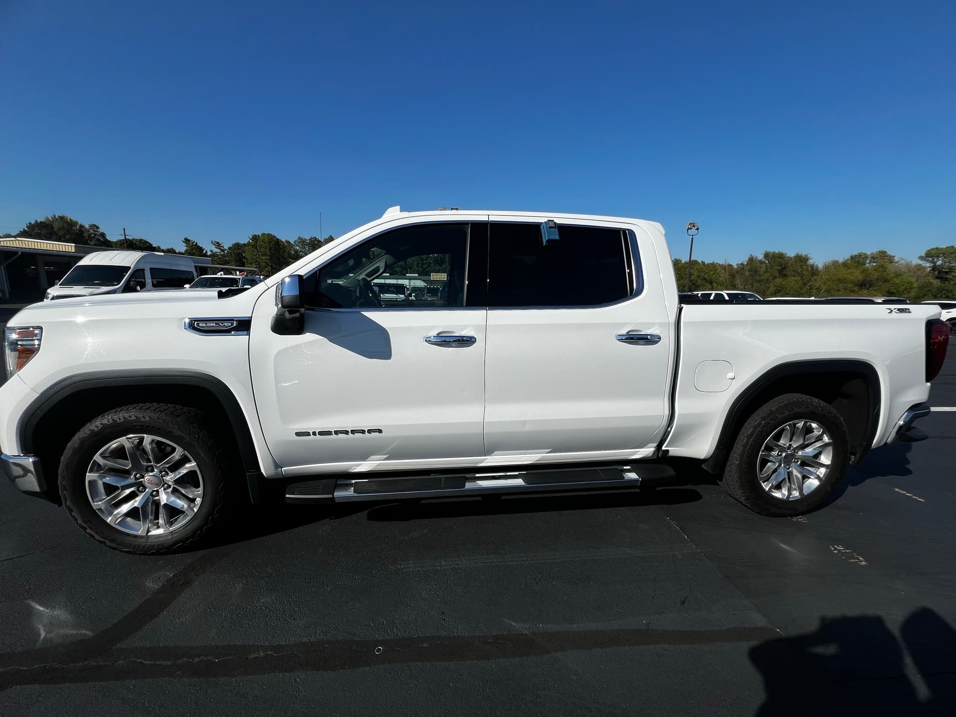 2022 GMC Sierra 1500 Limited SLT — photo 1 of 37