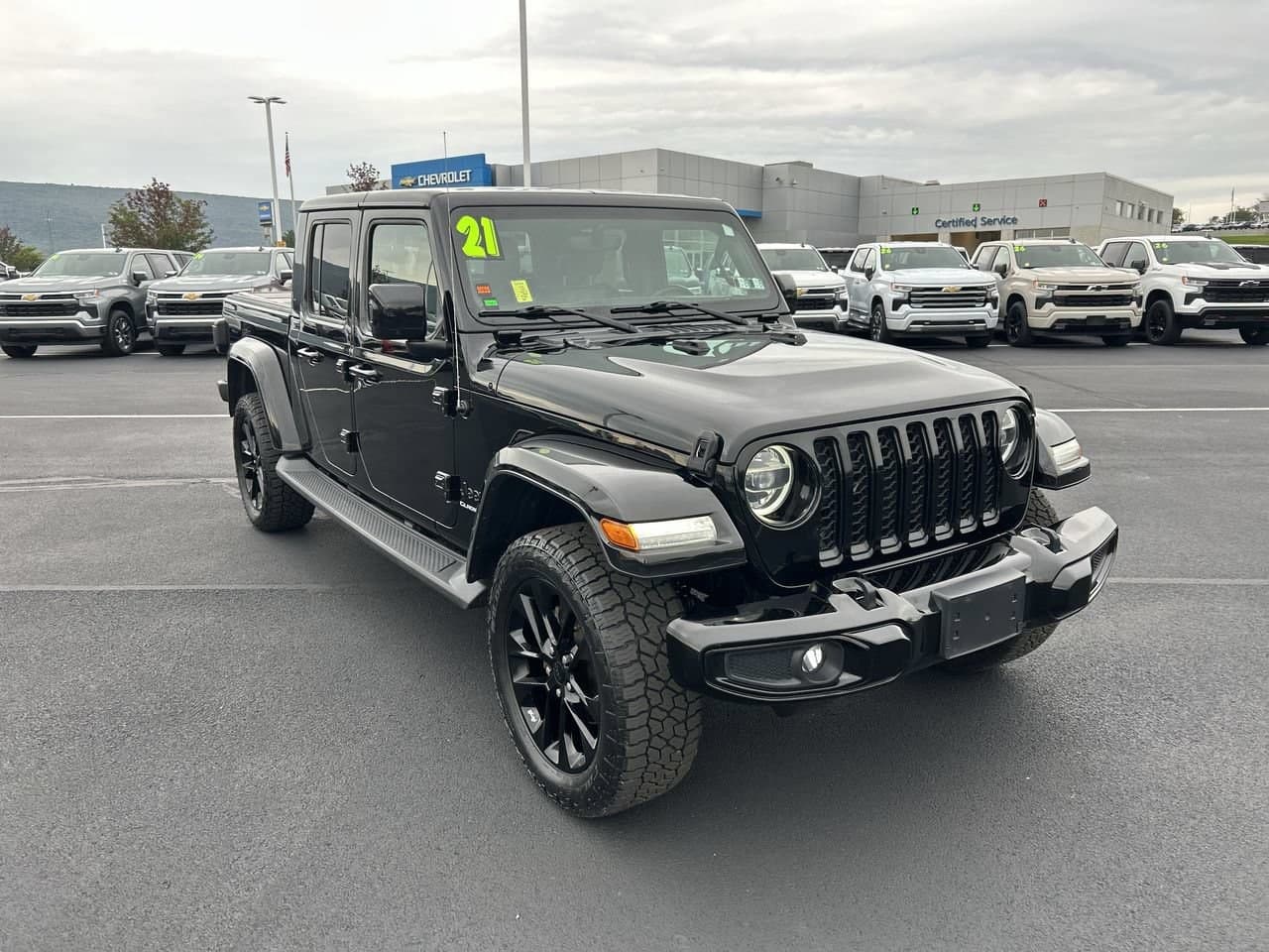 2021 Jeep Gladiator Overland — photo 1 of 30