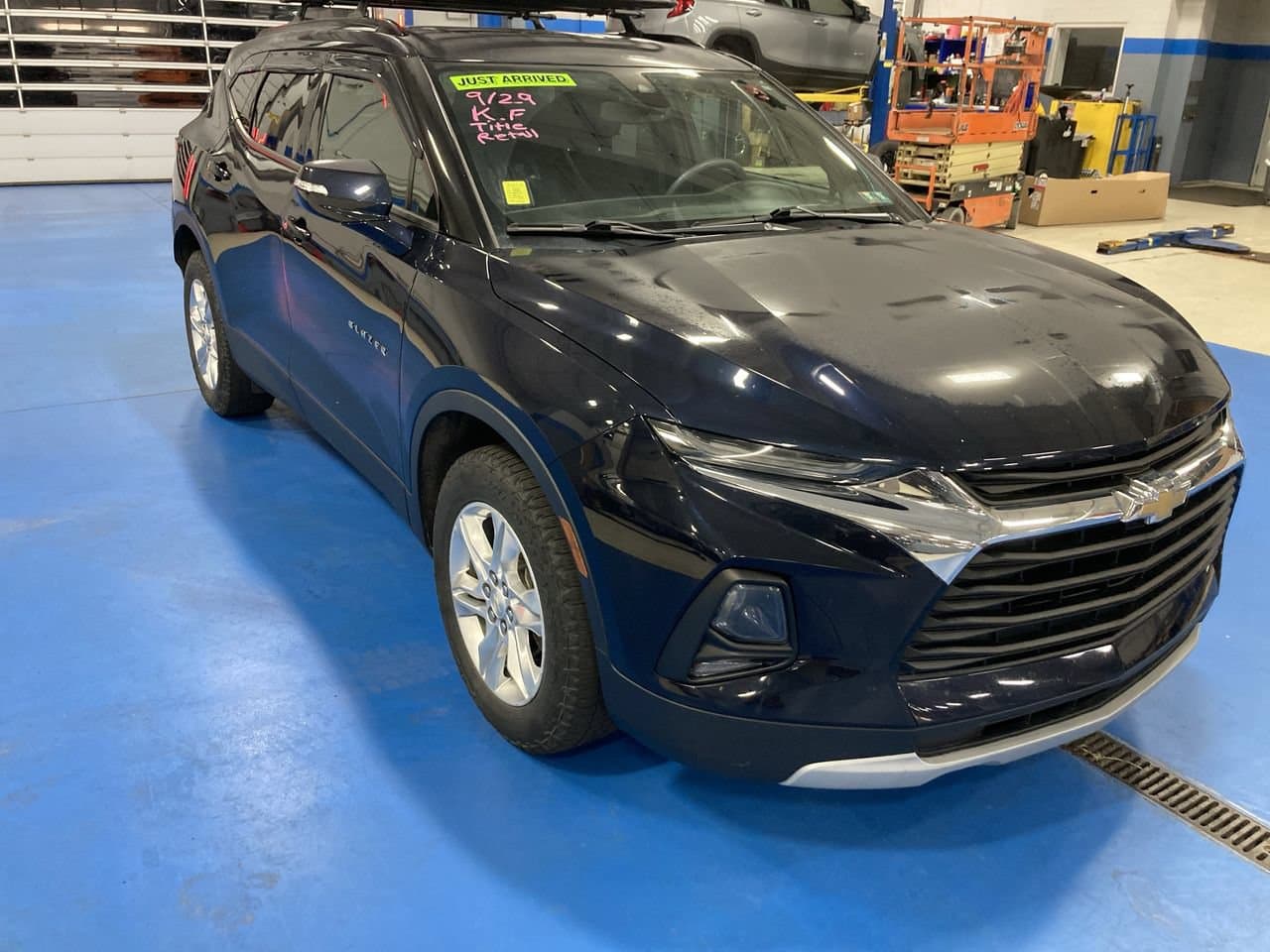 2021 Chevrolet Blazer Base — photo 1 of 12