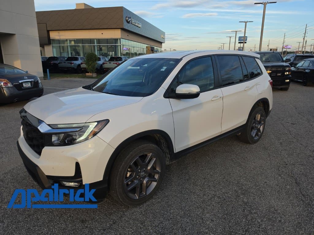 2023 Honda Passport EX-L — photo 1 of 17