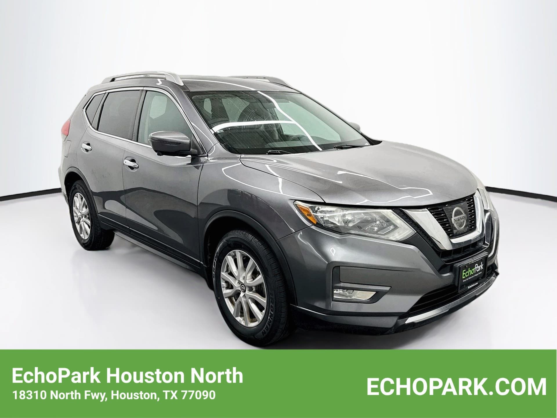 2017 Nissan Rogue SV — photo 1 of 29