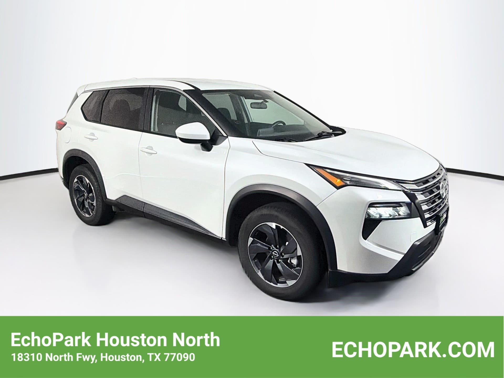 2025 Nissan Rogue SV — photo 1 of 28