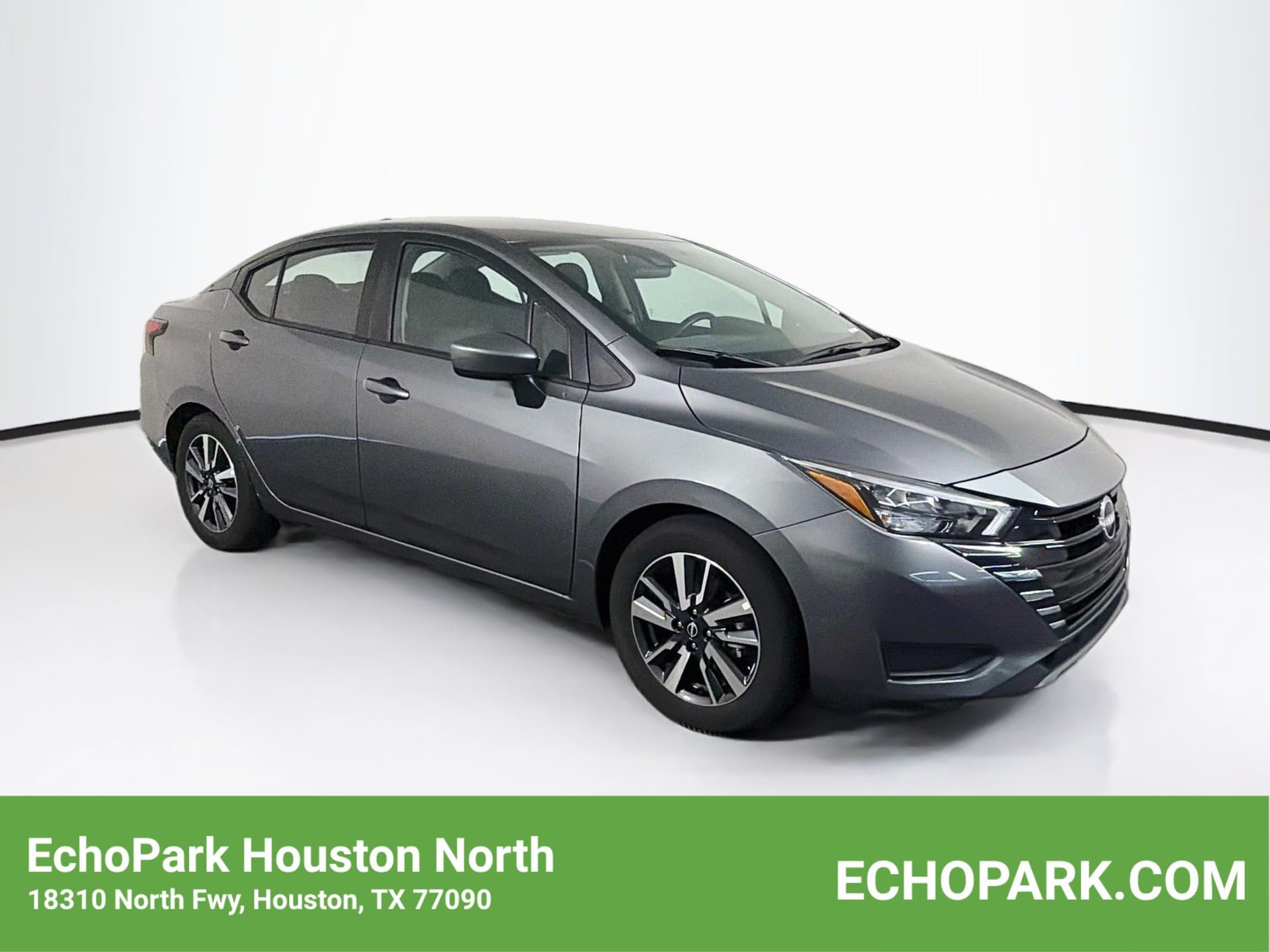 2025 Nissan Versa Base — photo 1 of 27