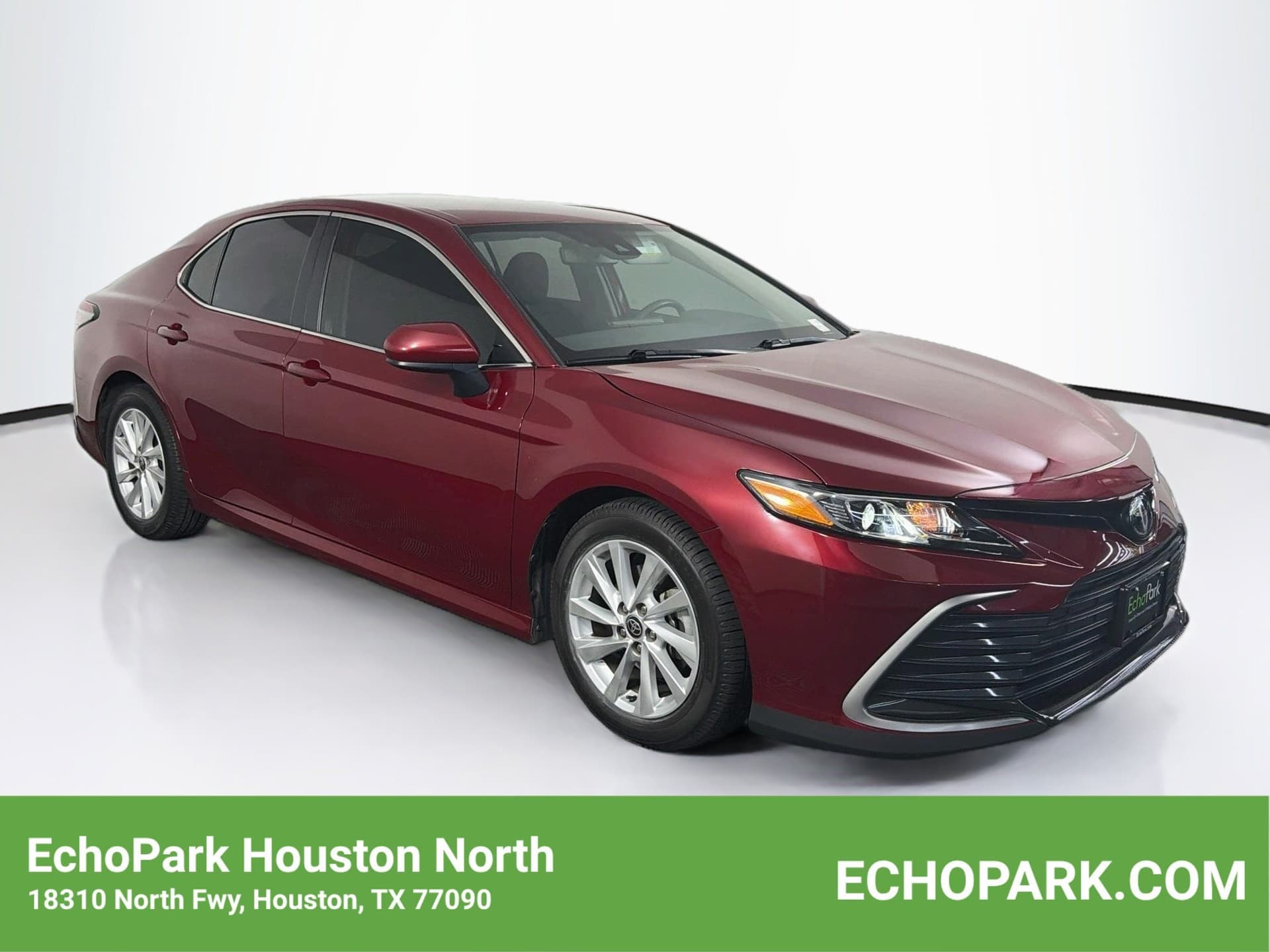 2022 Toyota Camry LE — photo 1 of 29