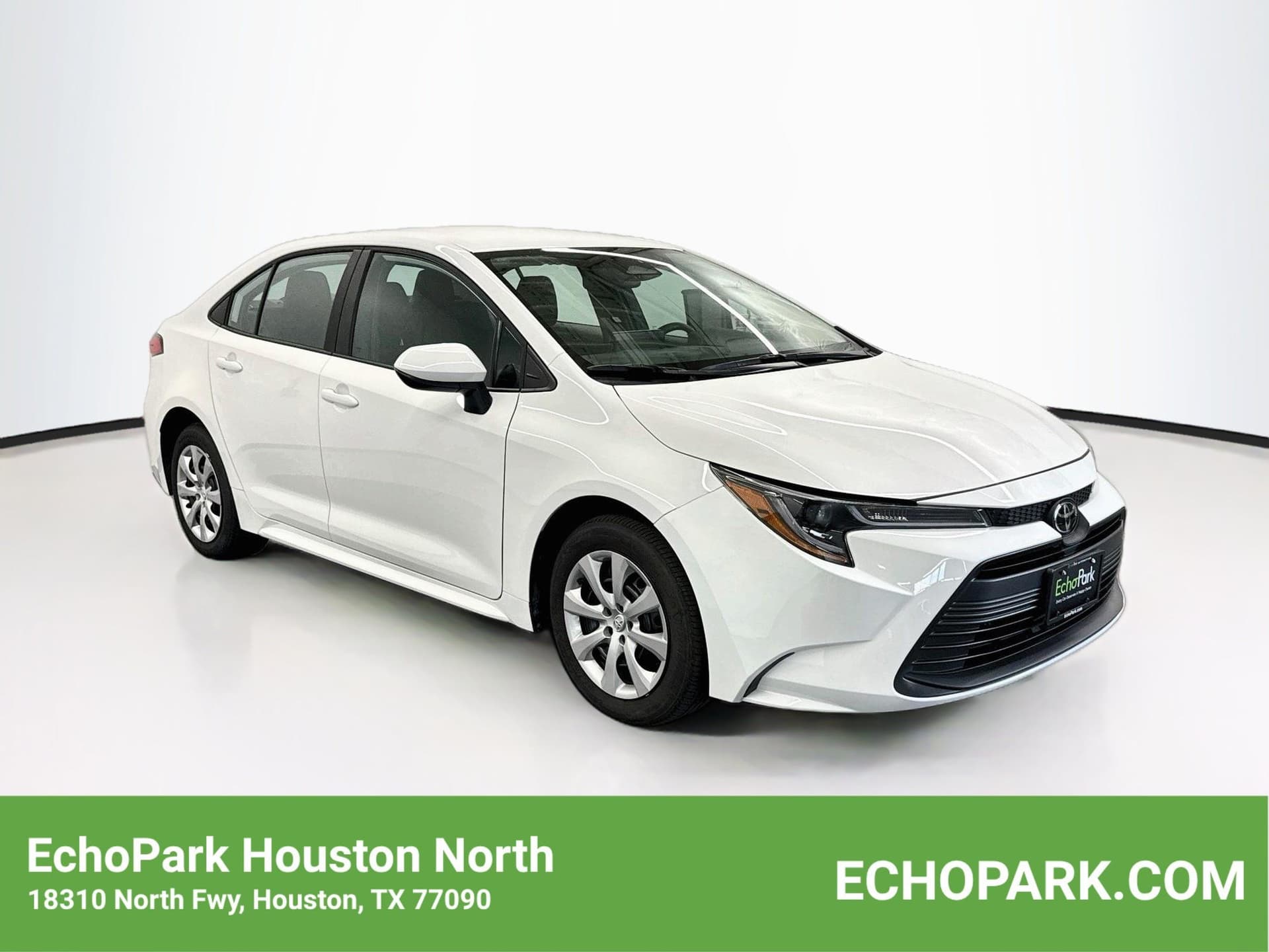 2026 Toyota Corolla LE — photo 1 of 27